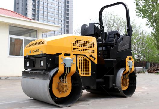 小型压路机
